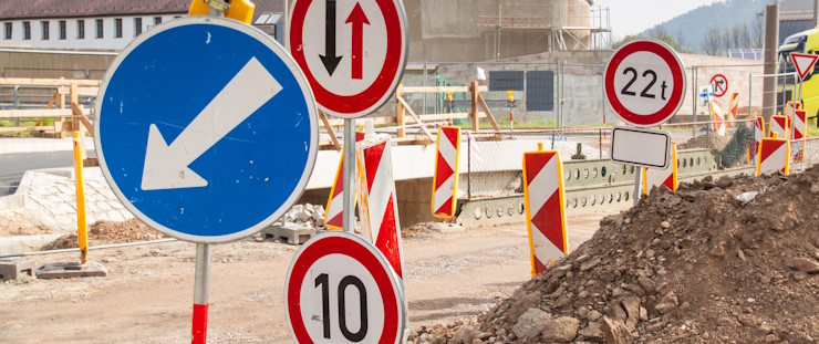 Banner oprava silnice značky